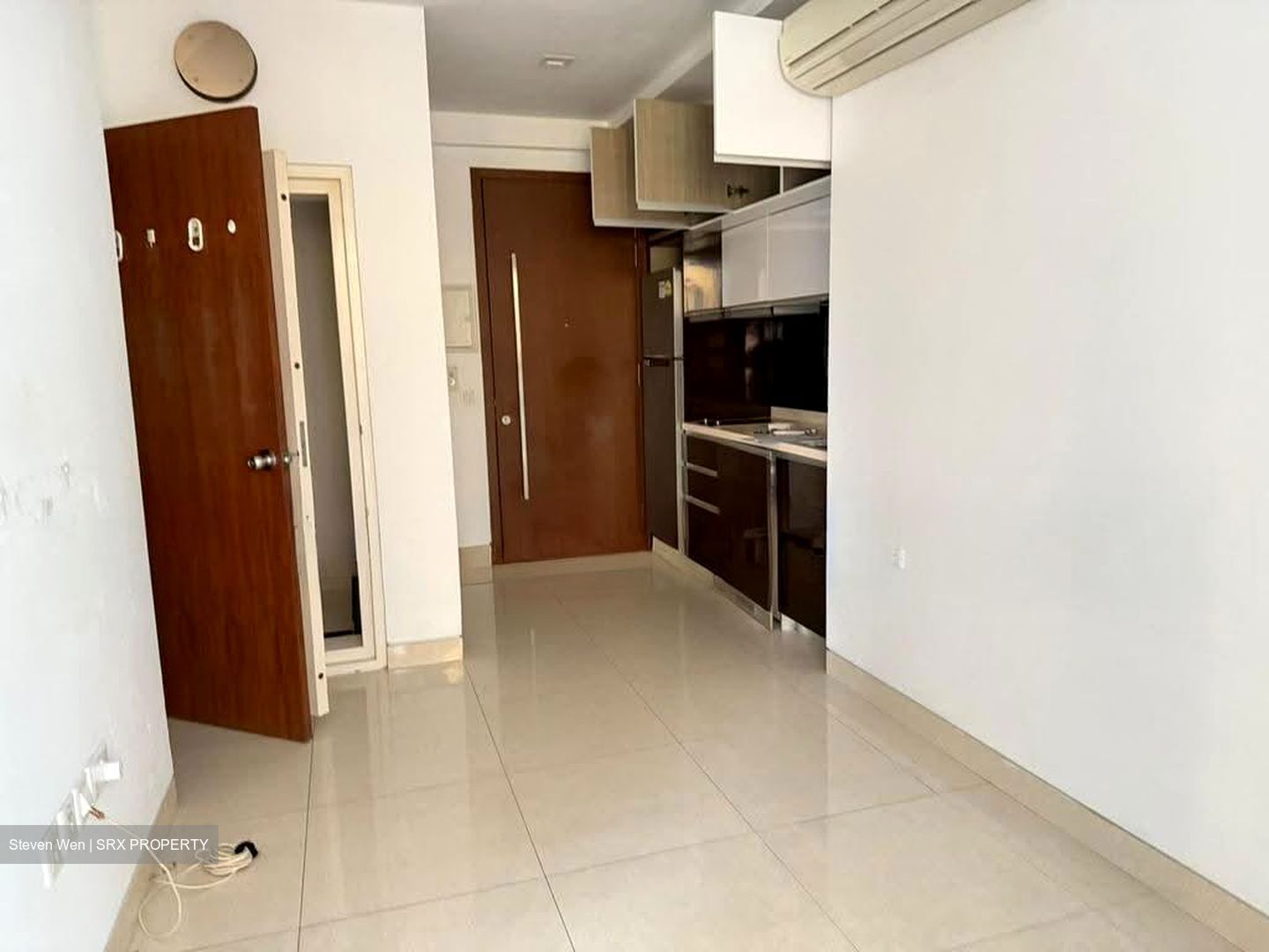 Centra Residence (D14), Apartment #636423841